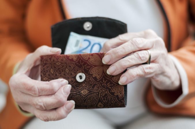 Priemerný starobný dôchodok narástol za posledný rok o 13 eur, zvýšili sa aj ďalšie dôchodky