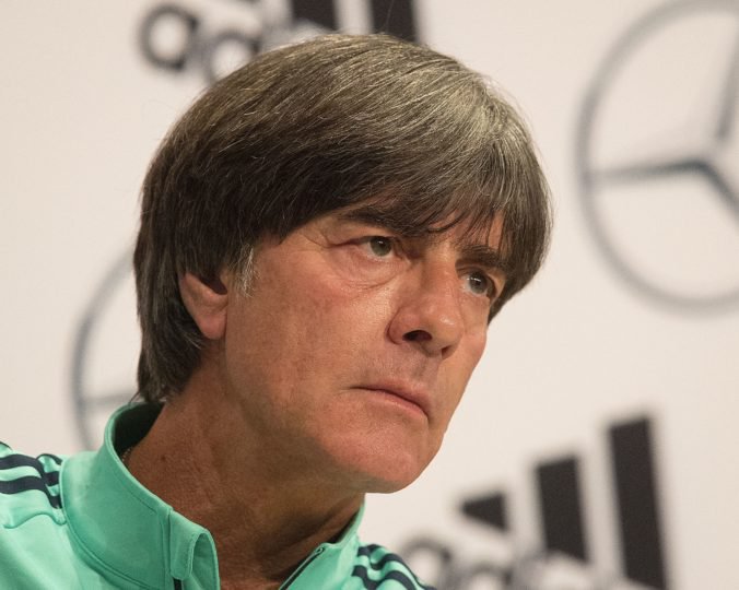 Tréner Nemecka Löw je sklamaný z prehry, podľa brankára Neuera si postup na MS vo futbale nezaslúžili