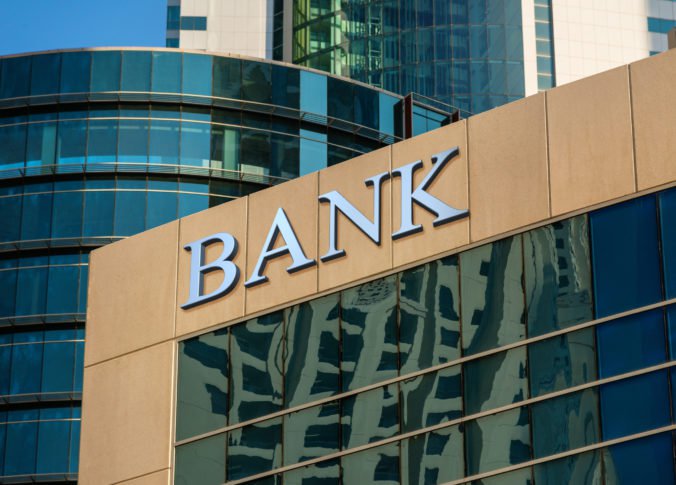 Šéfa lotyšskej centrálnej banky obvinili z prijímania úplatku