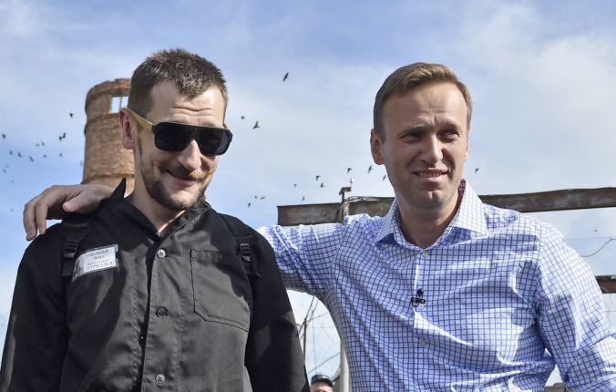 Brata ruského opozičného lídra Navaľného prepustili z väzenia