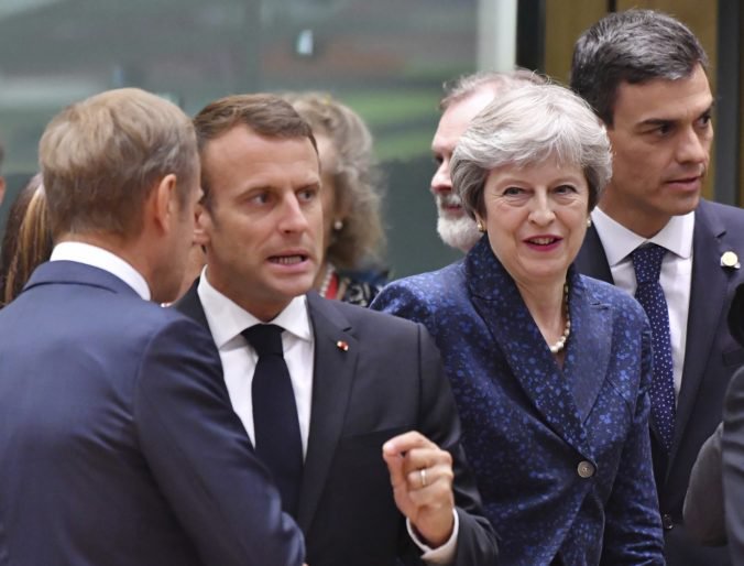 Dosiahli sme európske riešenie, tvrdí Macron po nočných rokovaniach v Bruseli o migračnej otázke