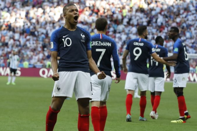 Francúz Kylian Mbappé sa vyrovnal Pelému, na MS vo futbale 2018 strelil Argentíne dva góly