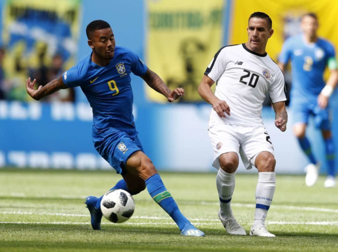 Brazílčania túžia po perfektnom zápase, Mexičania ešte chcú zotrvať na MS vo futbale