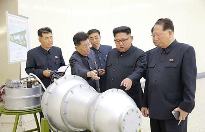 Severná Kórea by sa mala vzdať jadrového programu, podľa USA chcú zatajiť skutočný počet zbraní