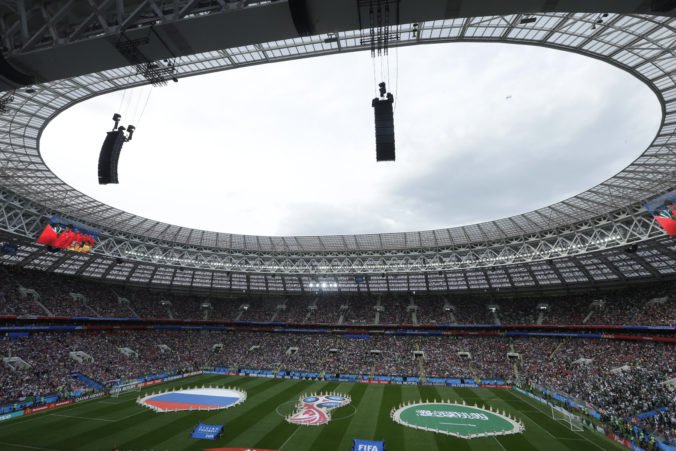 Ruských futbalistov v Moskve pozdravili tisícky ľudí, poďakovali sa im za účinkovanie na domácich MS