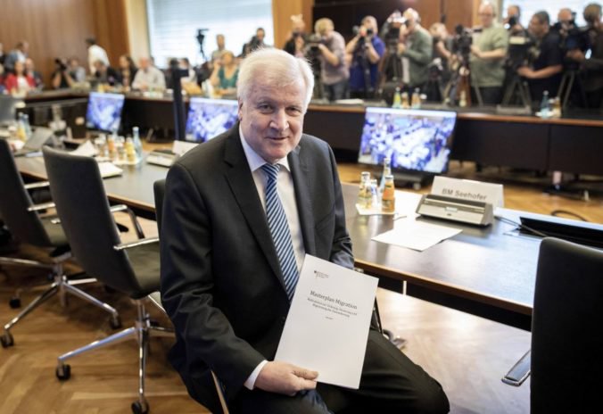 Nemecký minister vnútra Seehofer predstavil nový plán obmedzenia migrácie