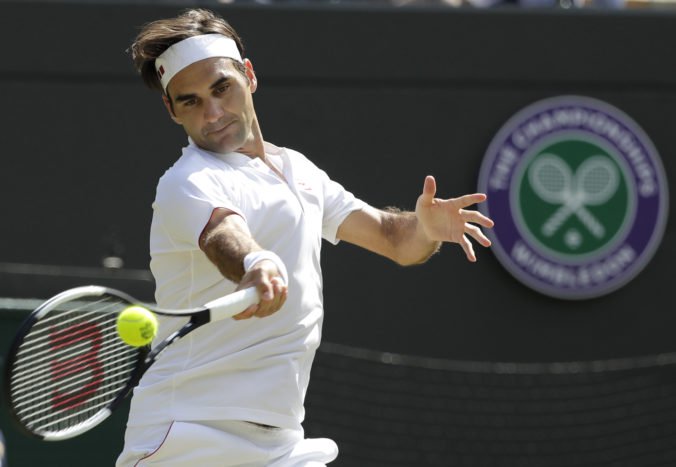 Federer nezíska rekordný deviaty titul na Wimbledone, vo štvrťfinále podľahol Andersonovi