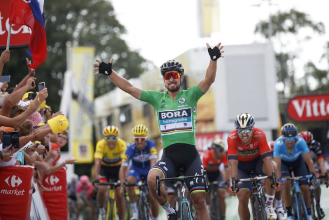 Fotografie (5. etapa Tour de France 2018): Sagan 10. triumfom navýšil vedenie v súboji o zelený dres