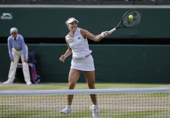 Angelique Kerberová vo finále zdolala Serenu Williamsovú, prvýkrát sa stala víťazkou Wimbledonu
