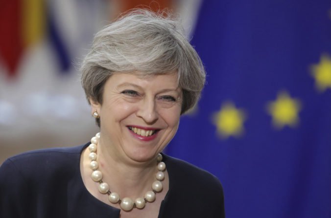 Theresa Mayová varovala Konzervatívnu stranu, aby neohrozovala brexit