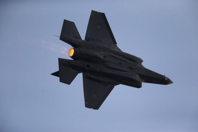 Izrael reaguje na rakety zo Sýrie, armáda aktivovala systém protivzdušnej obrany