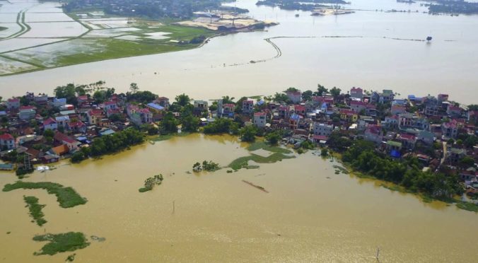 Povodne vo Vietname pripravili o život 20 ľudí, viacero ďalších je nezvestných