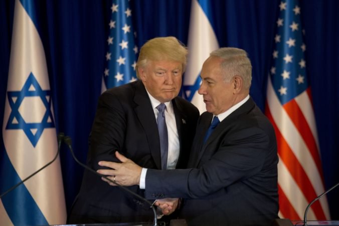 Premiér Izraela pochválil Trumpa za tvrdé slová Iránu, jeho stanovisko odsúdilo iránsku agresiu