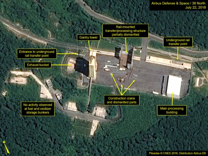 Satelitné snímky naznačujú, že Severná Kórea začala na základni Sohe búrať viaceré budovy