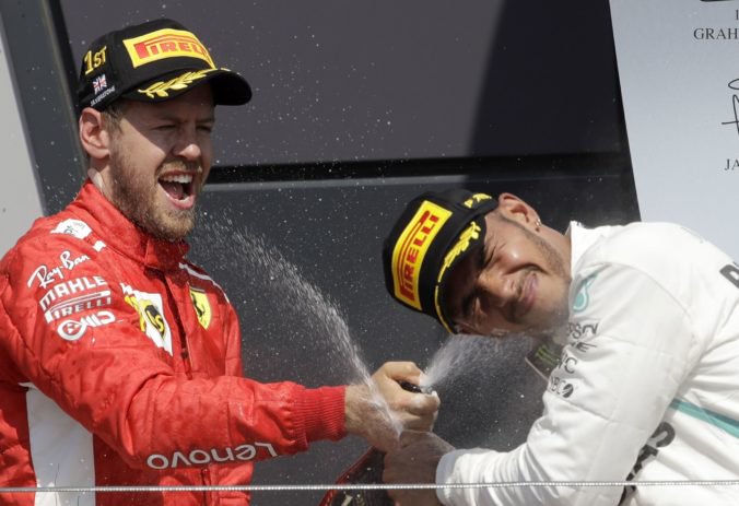 Bitka Hamiltona a Vettela o titul v F1 pokračuje na Hungaroringu, na programe je Veľká cena Maďarska