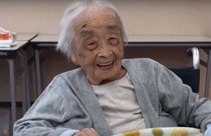 Vo veku 117 rokov zomrel najstarší človek na svete, Čijo Mijako prezývali bohyňa