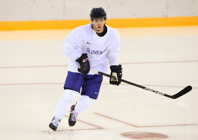 Matúš Sukeľ je na skúške v HC Slovan Bratislava, v minulosti odohral za „belasých“ päť zápasov