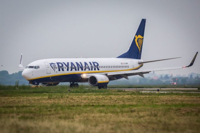 Desiatky pilotov spoločnosti Ryanair stanovili dátum štrajku, žiadajú kolektívne vyjednávania