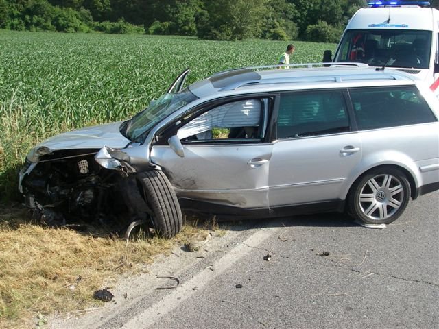 Pri Senci sa čelne zrazili dve autá, nehodu neprežil 60-ročný vodič