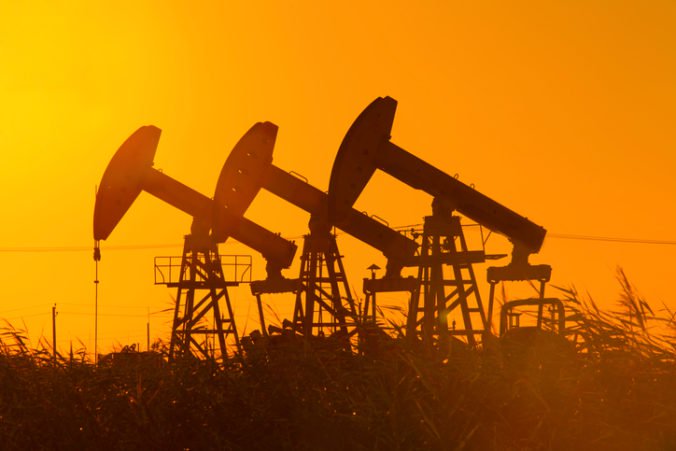 Ľahká americká ropa si prilepšila o 0,2 percenta, stúpla aj cena ropy Brent