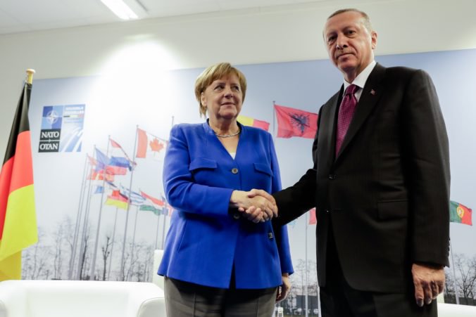 Prezident Erdogan sa stretne s Angelou Merkelovou, diskutovať budú o dôležitých veciach