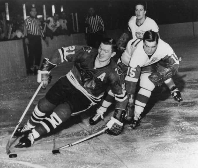 Stan Mikita by mohol hrať podľa legendy aj dnes, jeho dokonalosť dokazujú tímové rekordy Stan Mikita by mohol hrať podľa legendy aj dnes, jeho dokonalosť dokazujú tímové rekordy