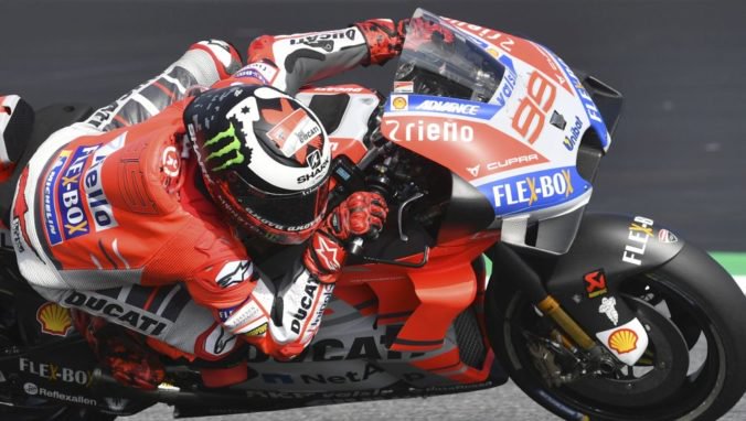 Lorenzo ovládol MotoGP v Rakúsku, celkovo naďalej vedie Márquez