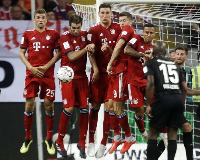 Video: Bayern suverénne získal nemecký superpohár, Frankfurtu strelil päť gólov