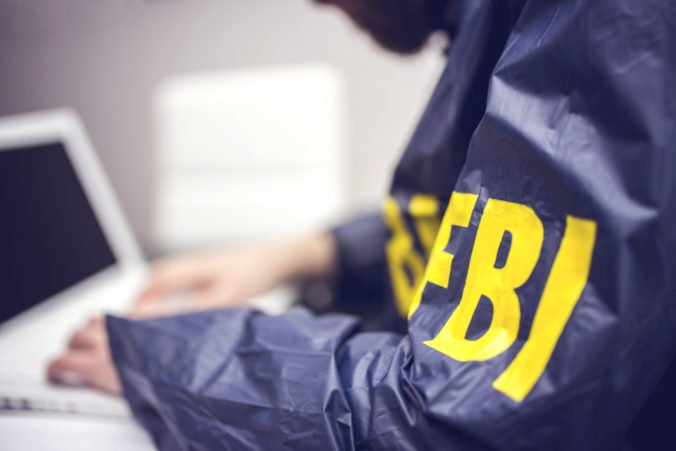 Agenti FBI vyšetrovali haváriu lietadla ukradnutého mechanikom, našla zapisovač letových údajov