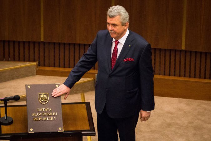 Ukrajinská tajná služba začala preverovať návštevu Krymu poslancom Petrom Marčekom