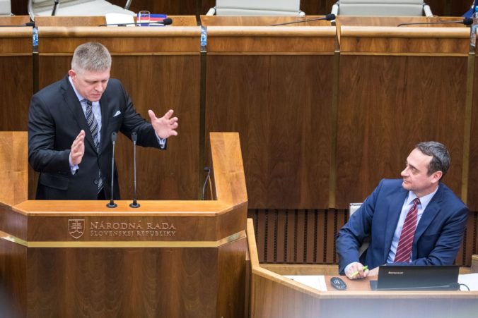 V parlamente už nemal sedieť Galko ani Rajtár, reaguje Smer-SD na vyhlásenia SaS o Kaliňákovi