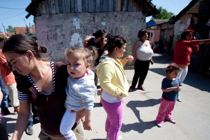 Zamestnanosť Rómov na Slovensku výrazne zaostáva, analytici hovoria o nízkej úrovni vzdelania
