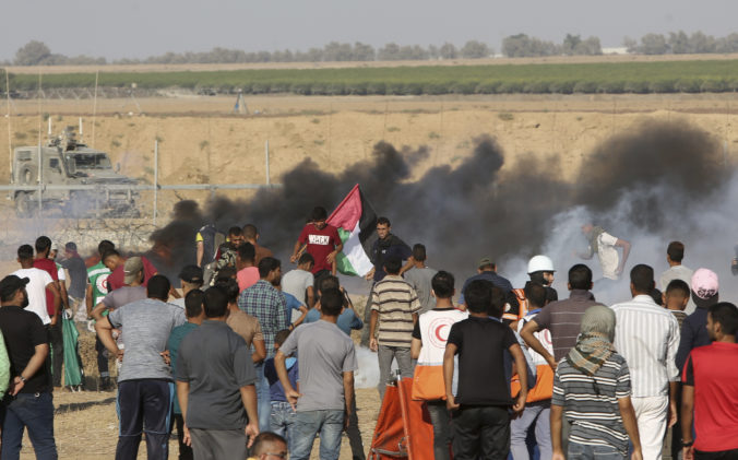 Izrael pre nepokoje a násilnosti uzavrie hraničný priechod Erez s Pásmom Gazy
