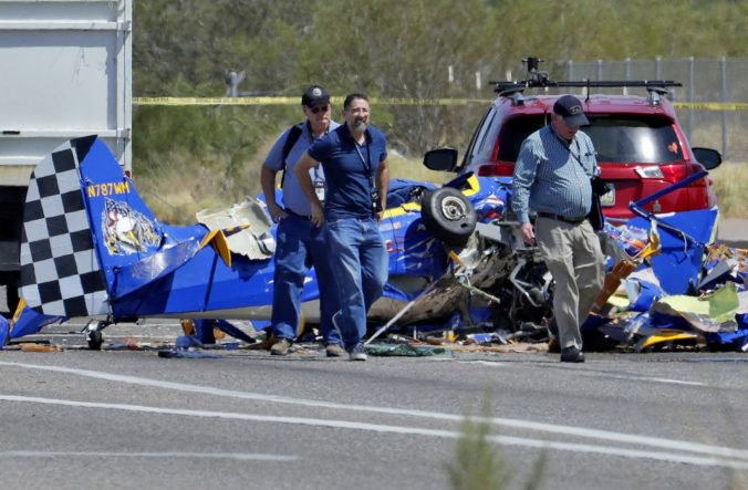 Pád jednomotorového lietadla vo Phoenixe si vyžiadal už druhú obeť, polícia prípad vyšetruje