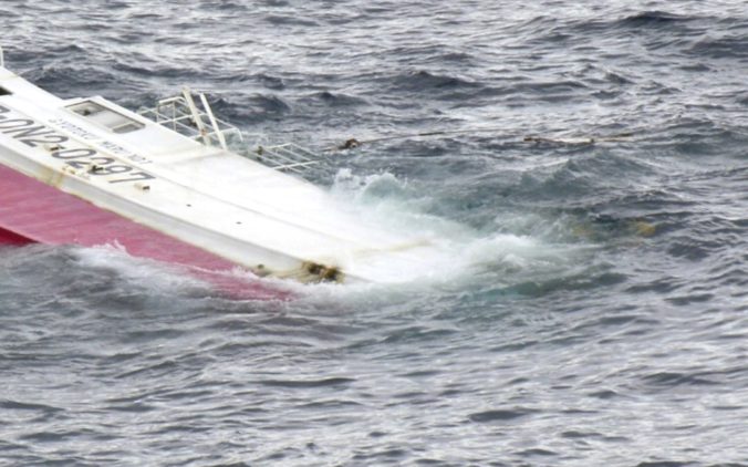 V Arabskom mori sa potopila rybárska loď, najmenej dvaja ľudia zomreli