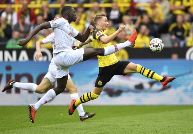 Borussia Dortmund odštartovala nový ročník Bundesligy výhrou, Mainz si poradil so Stuttgartom