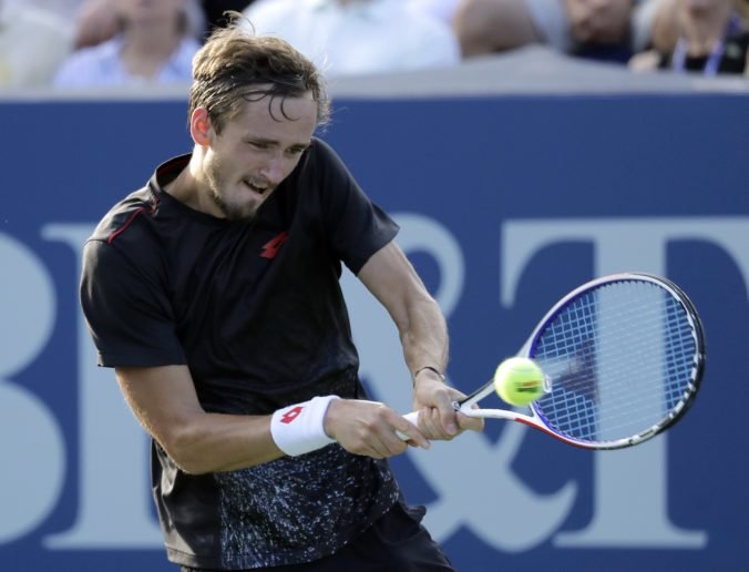 Medvedev zvíťazil vo finále turnaja ATP a pripísal si druhý singlový titul v kariére