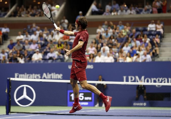 Federer povolil Nišiokovi iba osem gemov, v prvom kole US Open má bilanciu 18:0