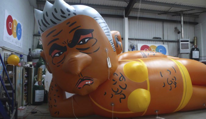 Londýn zažíva vojnu balónov, po Trumpovi bude mať vlastný aj starosta Sadiq Khan
