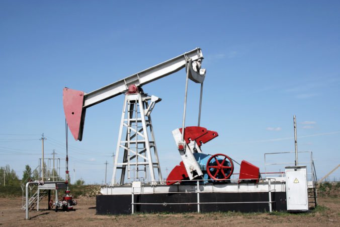 Ľahká americká ropa posilnila, zdražel aj benzín na americkom trhu