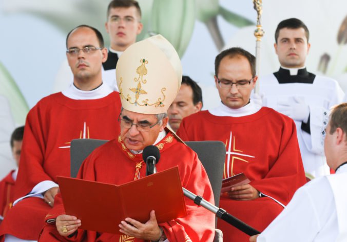 Podľa kardinála Giovanni Angela Becciu bola Anna Kolesárová obeťou slepej žiadostivosti muža