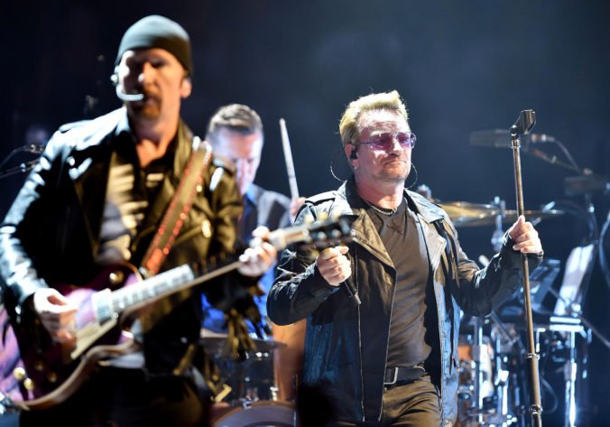 Video: Kapela U2 musela zrušiť koncert v Berlíne, frontman Bono Vox stratil hlas