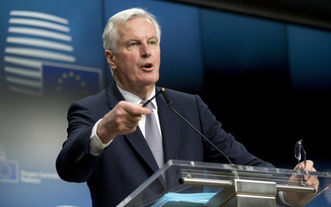 Rokovania o brexite medzi Londýnom a Bruselom sa môžu mierne predĺžiť, tvrdí vyjednávač Barnier