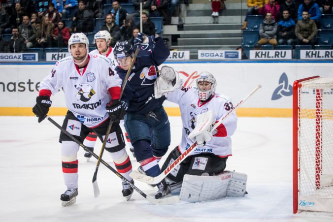 HC Slovan Bratislava nestrelil na ľade Traktoru ani gól, v novej sezóne KHL je stále bez bodu