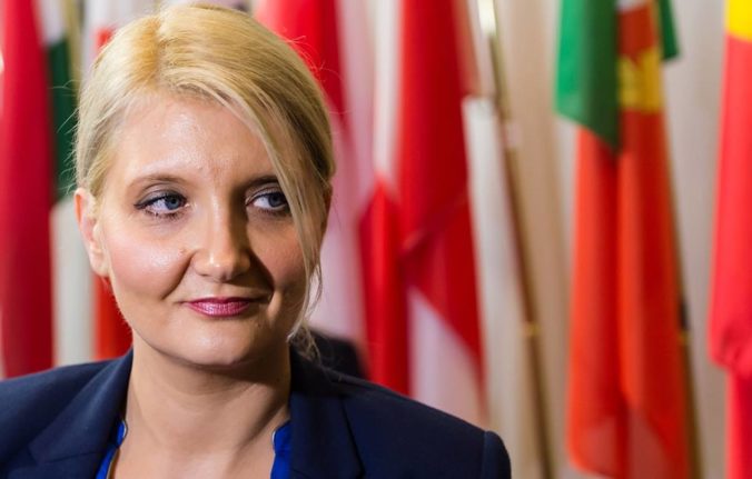 Slovinská ministerka vnútra vyhlásila boj proti krajne pravicovej ozbrojenej skupine