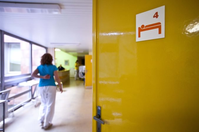 Situácia zdravotných sestier je neudržateľná, vítajú návrh OĽaNO na zvýšenie ich platov