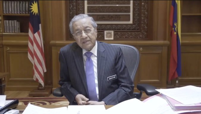 Malajzijský premiér ostro kritizoval palicovanie dvoch moslimiek za pokus o pohlavný styk