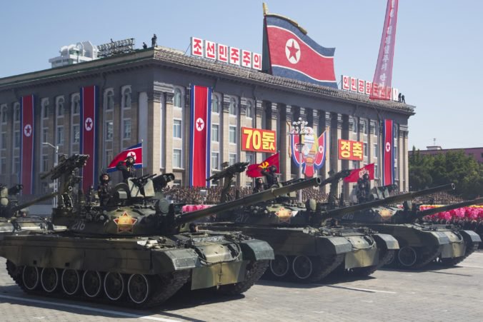Video: Severná Kórea oslávila 70. výročie vzniku, vojenská prehliadka sa zaobišla bez provokácií