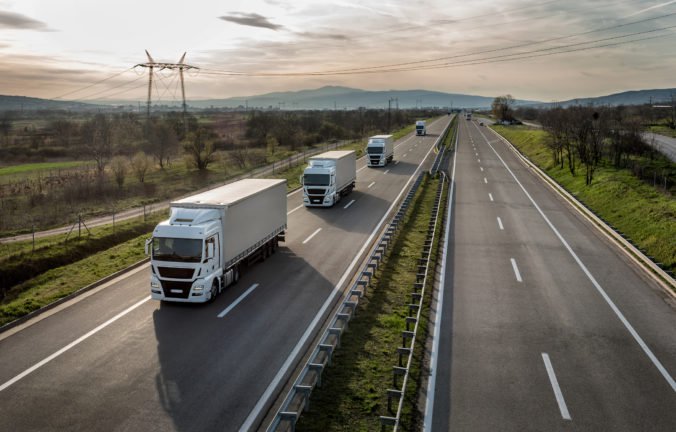 Polícia udelila výnimku na dojazd kamiónov s cieľom na Slovensku počas sviatku 15. septembra