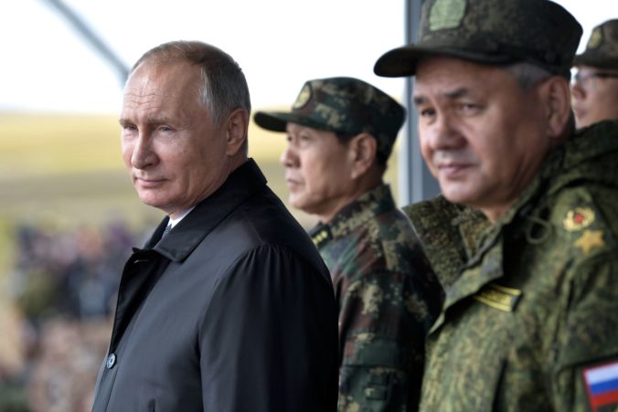 Rusko je mierumilovný národ, povedal Putin na najväčších vojenských cvičeniach Vostok 2018